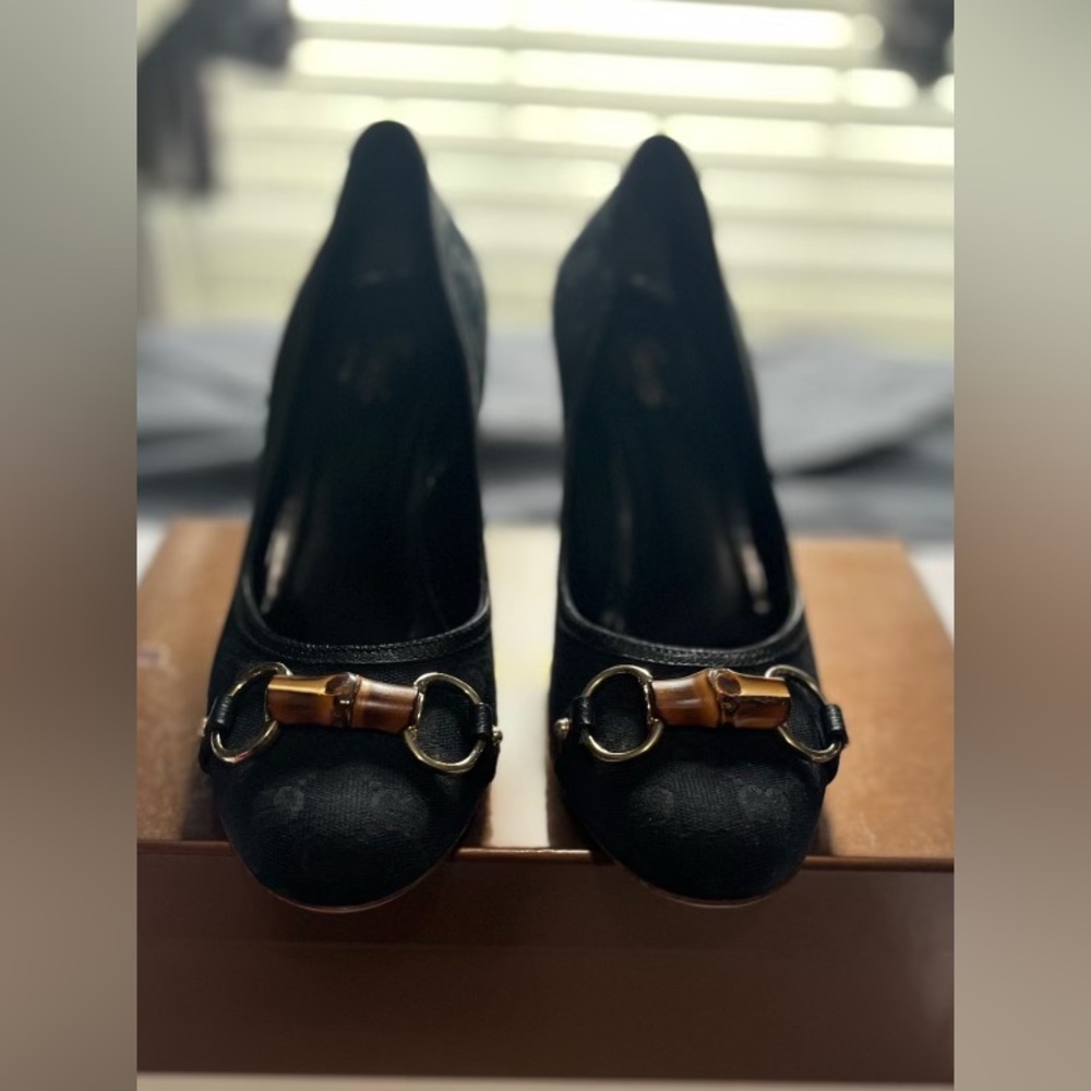 Gucci size 10